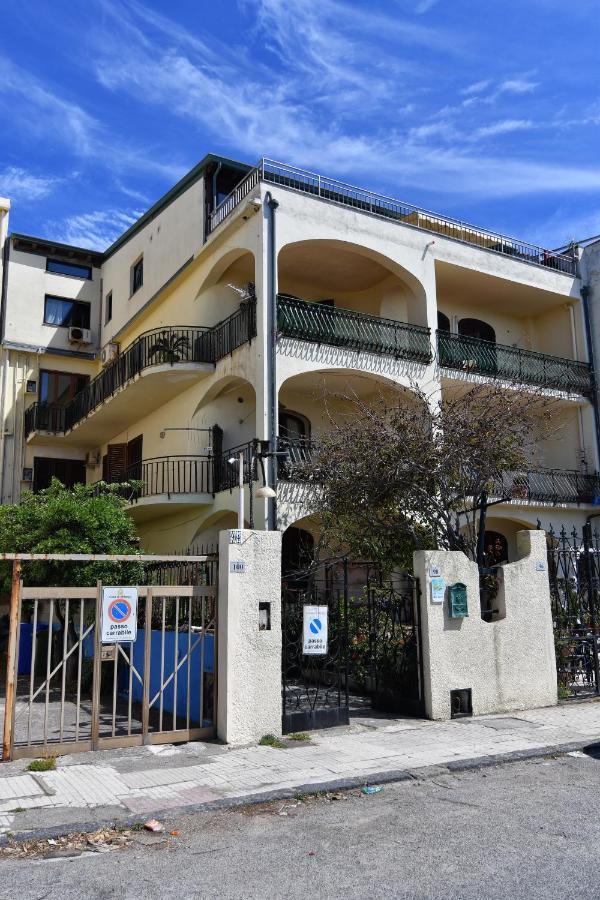 Civico 98 Hotel Milazzo Bagian luar foto